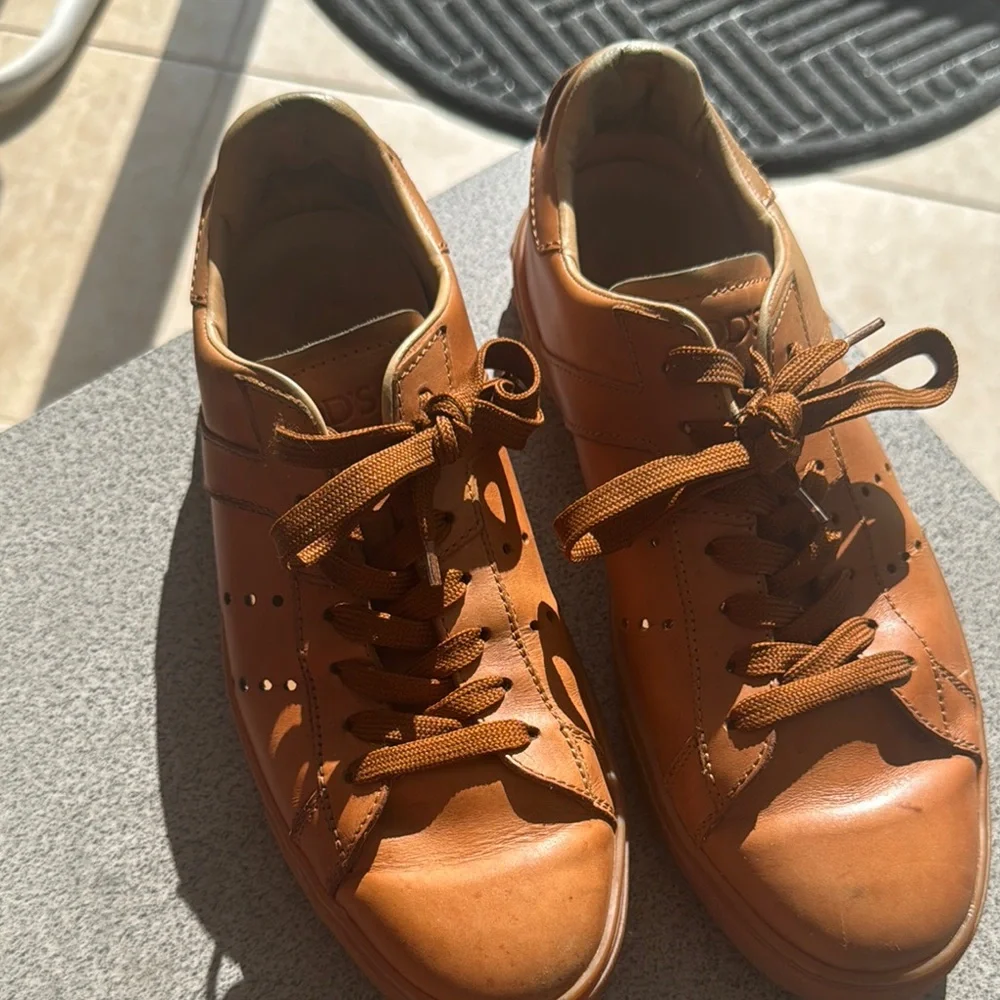 Tod's Men's Tan Leather Sneakers - Picture 11 of 11
